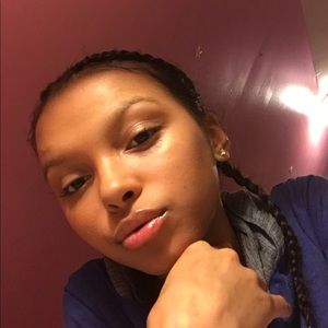 Meet your Posher, Jenni